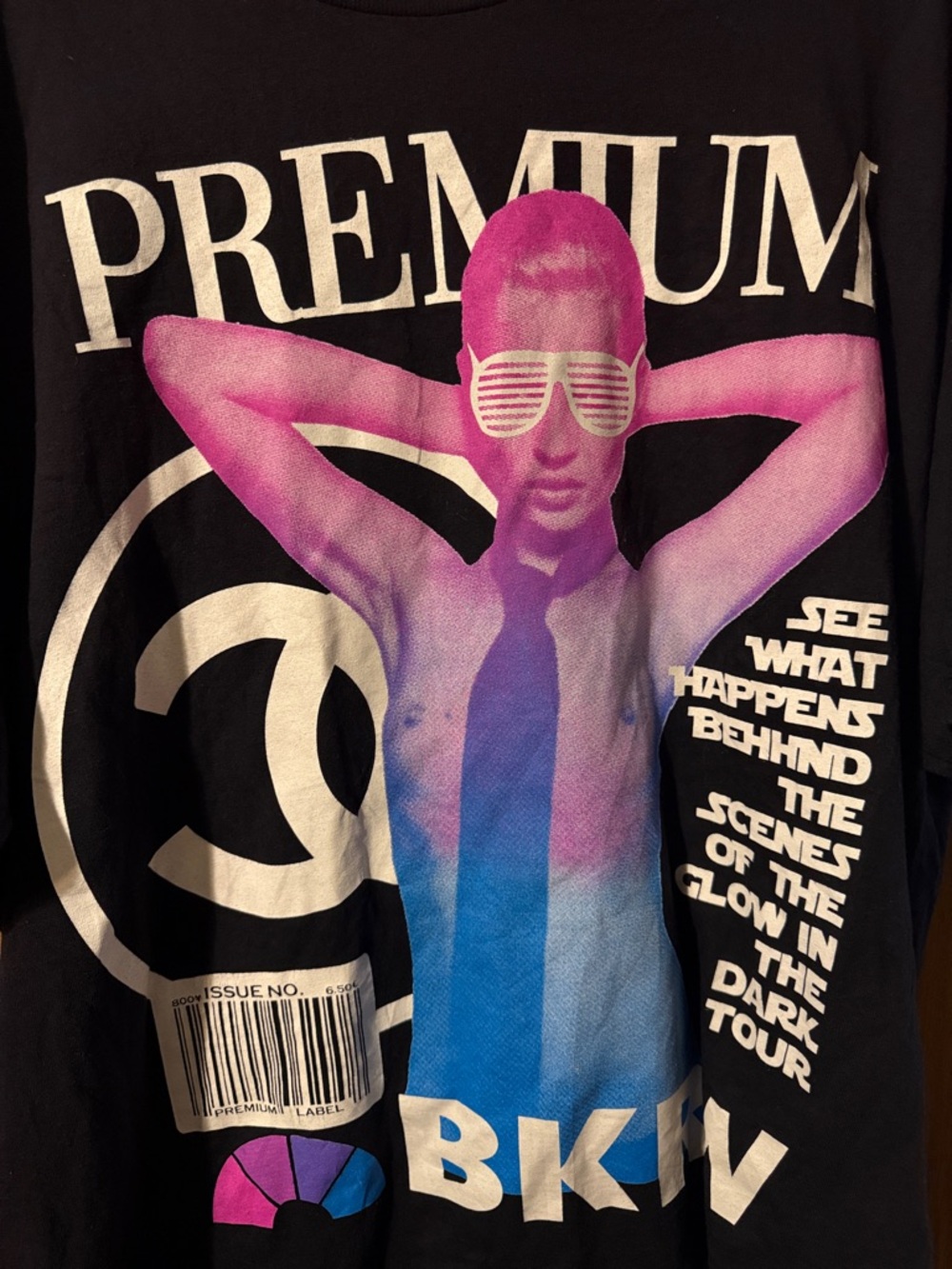 PREMIUM Graphic Tee with Pink & Blue Gradient Figure